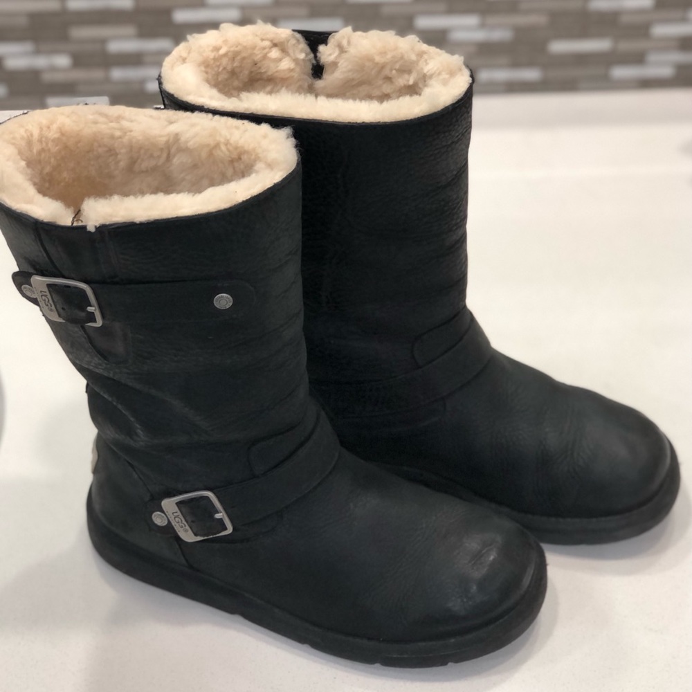 UGG Women’s Kensington Black Shearling Boots